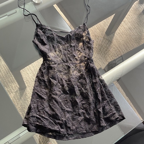 *clear out sale!* VS Open-back lace Teddy Slip - Picture 3 of 3